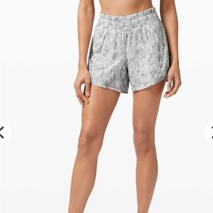 Lulu shorts like new